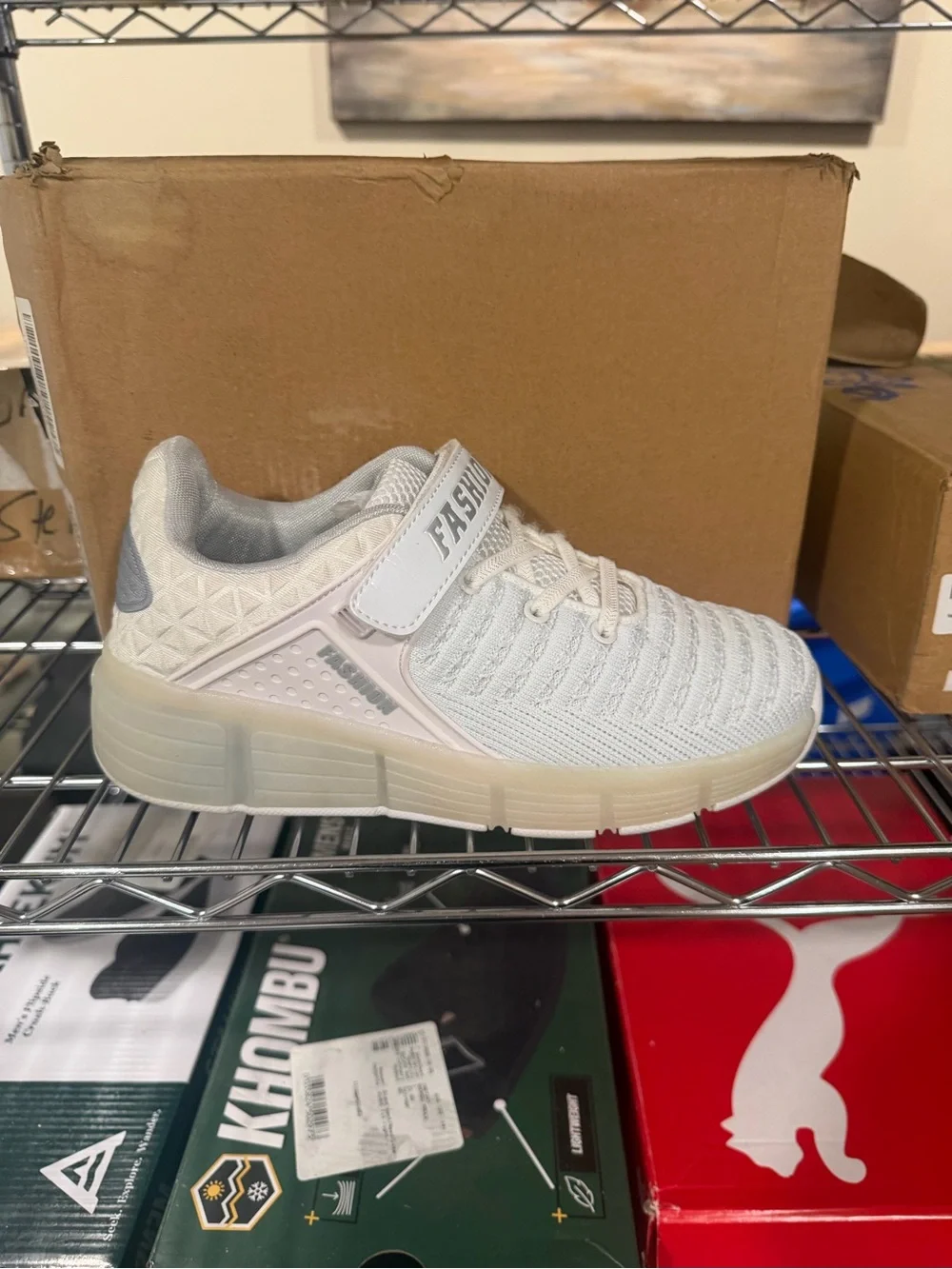 Fashion Nova Women’s Athletic Sneakers White Leather size 39 EU / 8 US